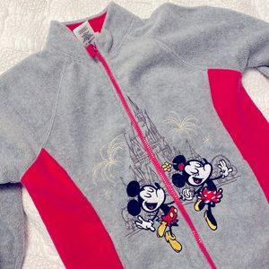 Mickey & Minnie Disney Parks Castle 🏰 fleece size XL